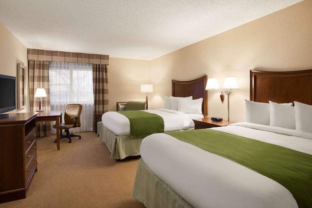 Hotel Wingate By Wyndham Lincoln Airport East Exterior foto