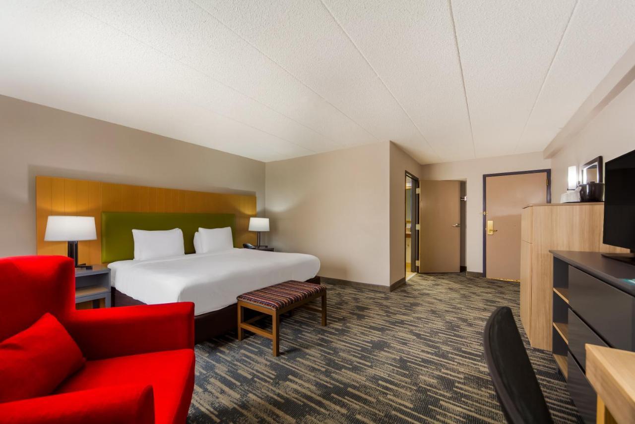 Hotel Wingate By Wyndham Lincoln Airport East Exterior foto