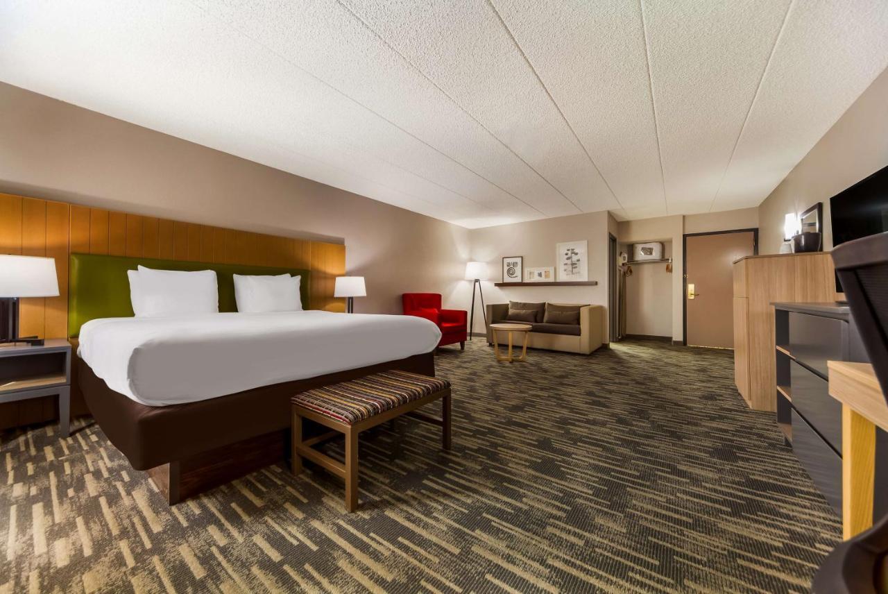 Hotel Wingate By Wyndham Lincoln Airport East Exterior foto